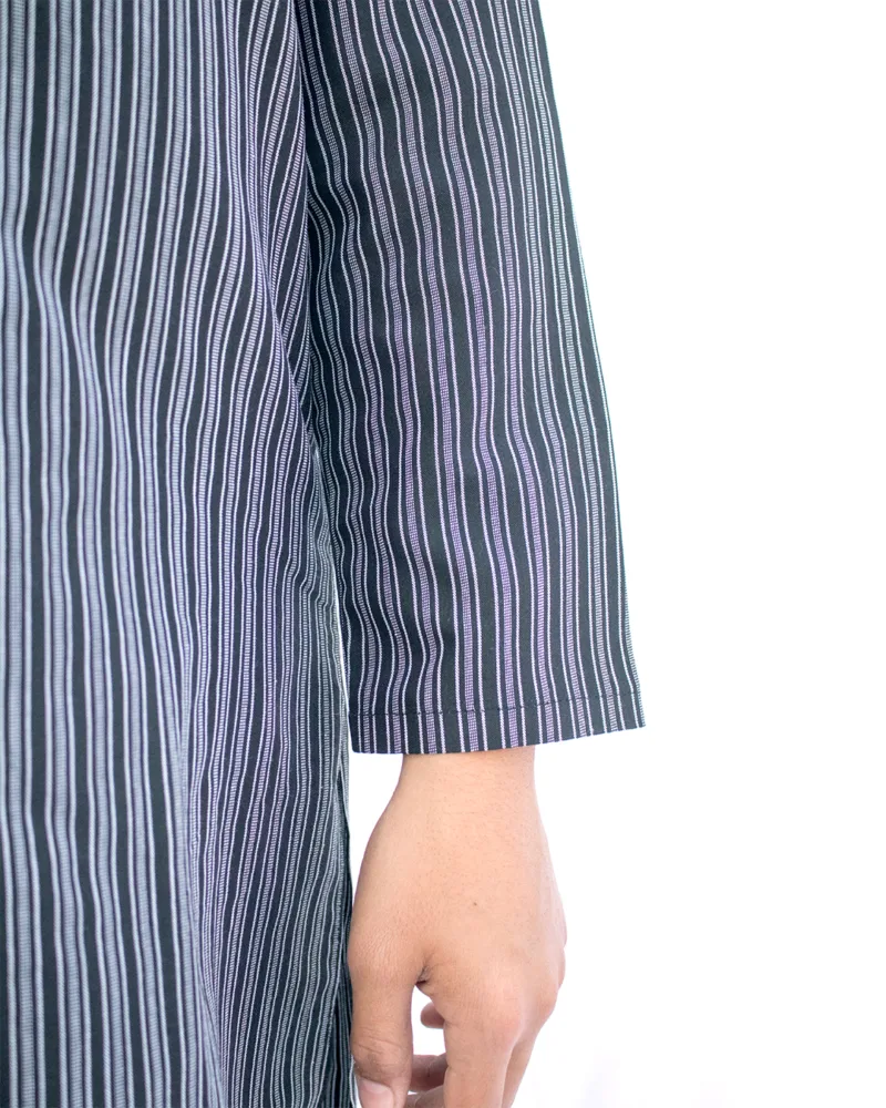 Regal Noir Kurta - Image 4